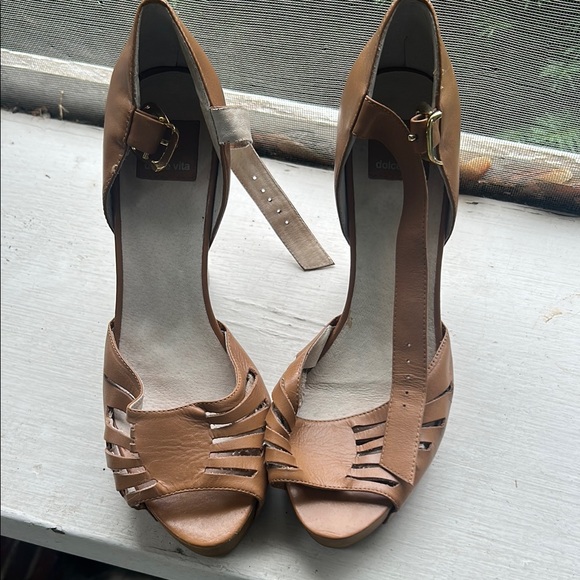 Dolce Vita Shoes - Dolce Vita Tan Women's Heels size 8